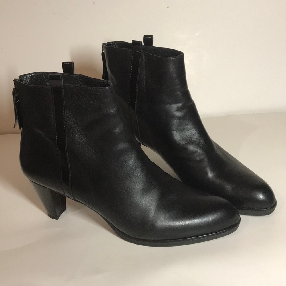 Stuart Weitzman Leather Ankle Bootie 10M Boot Blk
